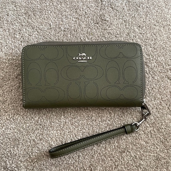 Coach Olive Green Purse - Picture 1 of 3